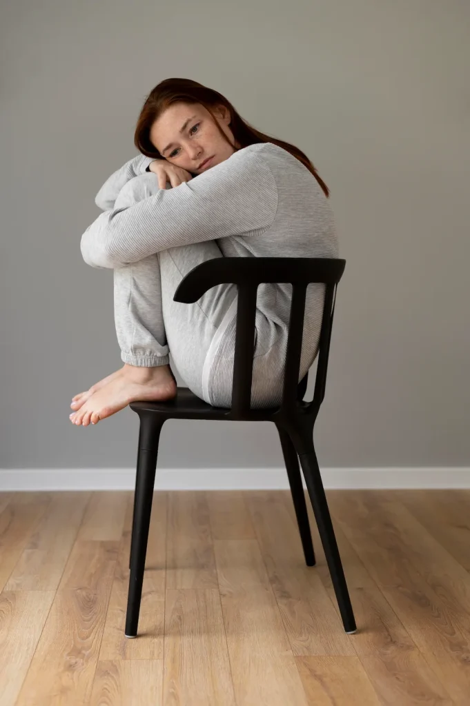 Mujer con agotamiento emocional